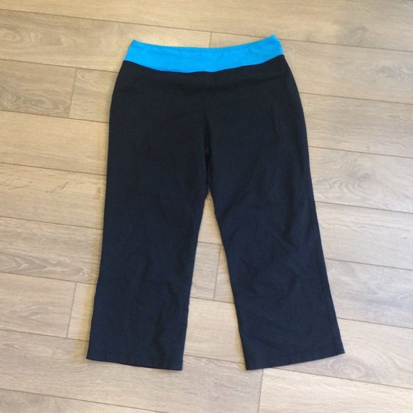 Yoga Pant Capris - Picture 1 of 2